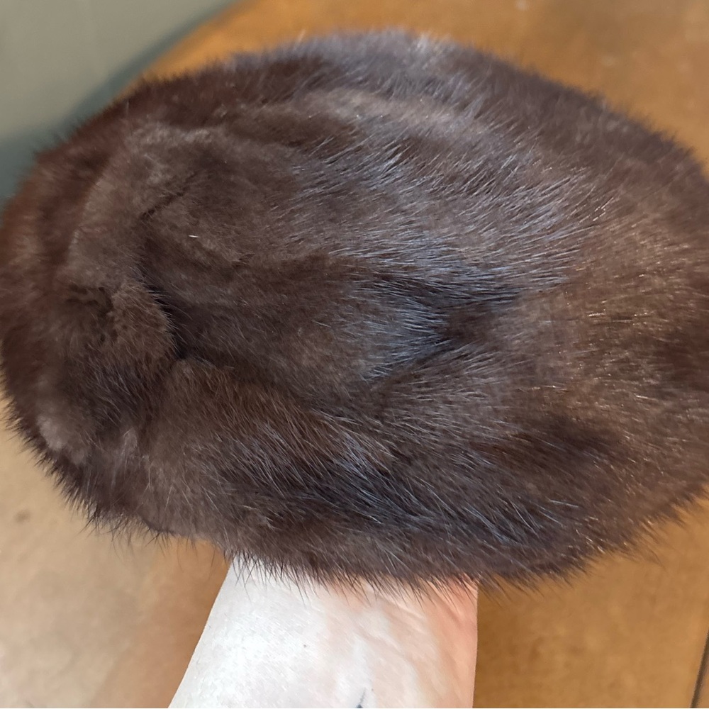 SAKS FIFTH AVENUE Vintage Fur Hat, Chocolate Brown - Picture 4 of 5